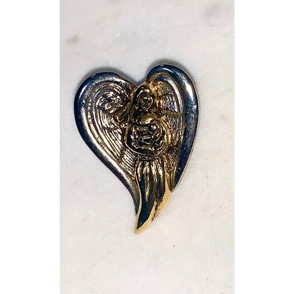 Camco Jewelry - Vintage Gold Silver Tone Camco Guardian Angel Heart Lapel Pin